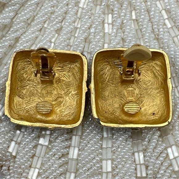 Vintage 1980’s Givenchy enamel earrings clip on #321 - Picture 3 of 6